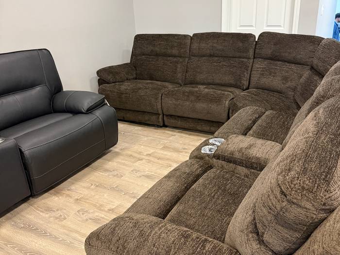 Living room furniture example at BoxDrop Morgantown