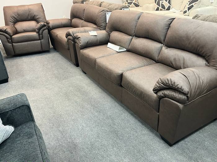 Living room furniture example at BoxDrop Morgantown